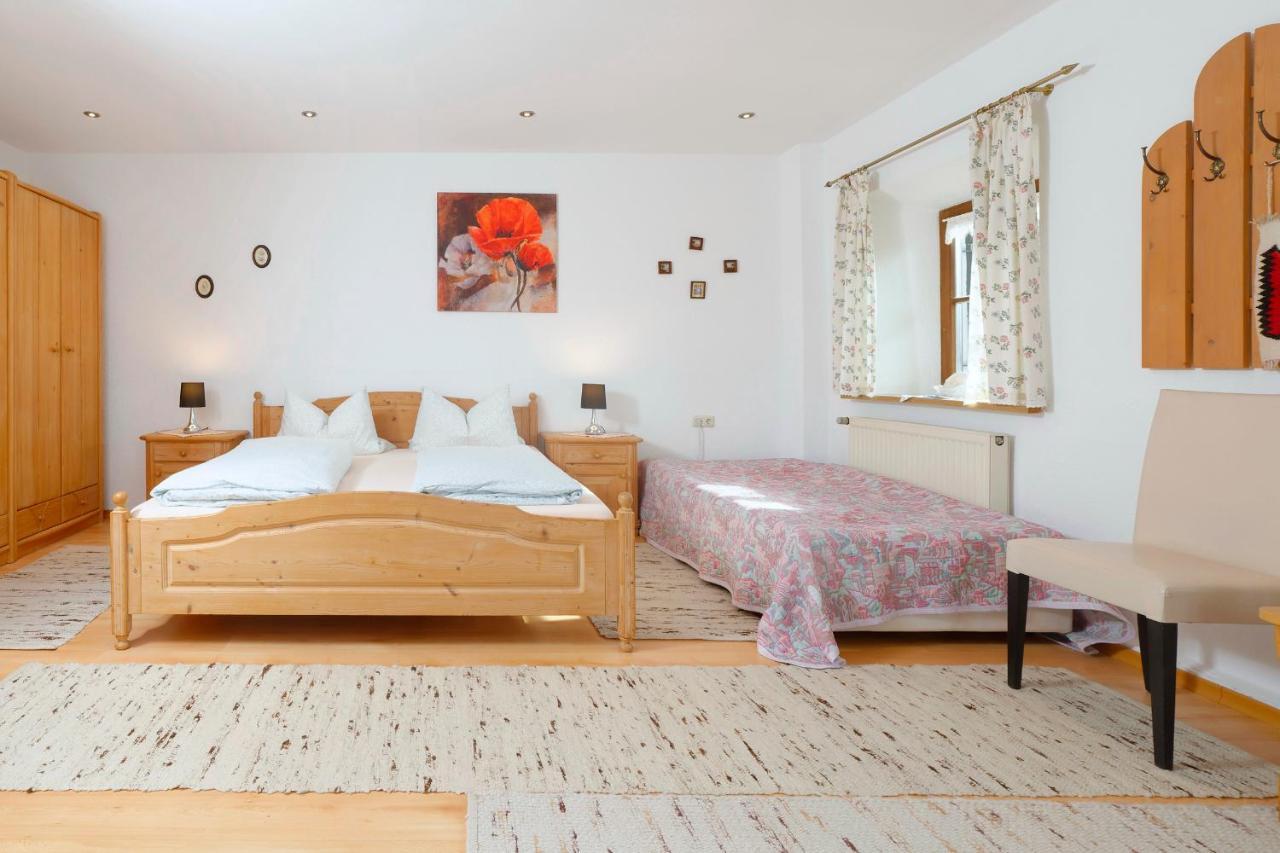 Gaestehaus Koyerbauer Boardinghouse Aschau im Chiemgau Eksteriør billede