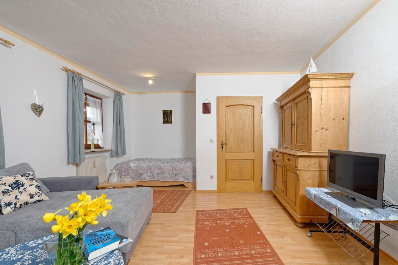 Gaestehaus Koyerbauer Boardinghouse Aschau im Chiemgau Eksteriør billede